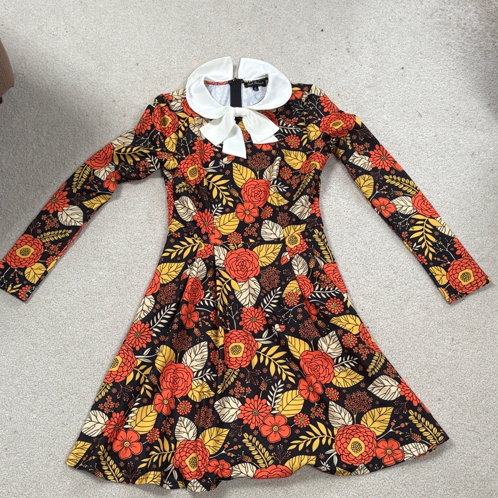 Smak parlour Floral Long Sleeve Dress with White Collar